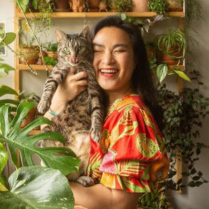 Meet your Posher, Phoebe